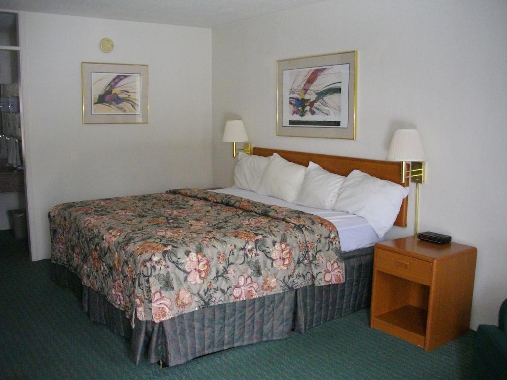Macomb Inn Ruang foto